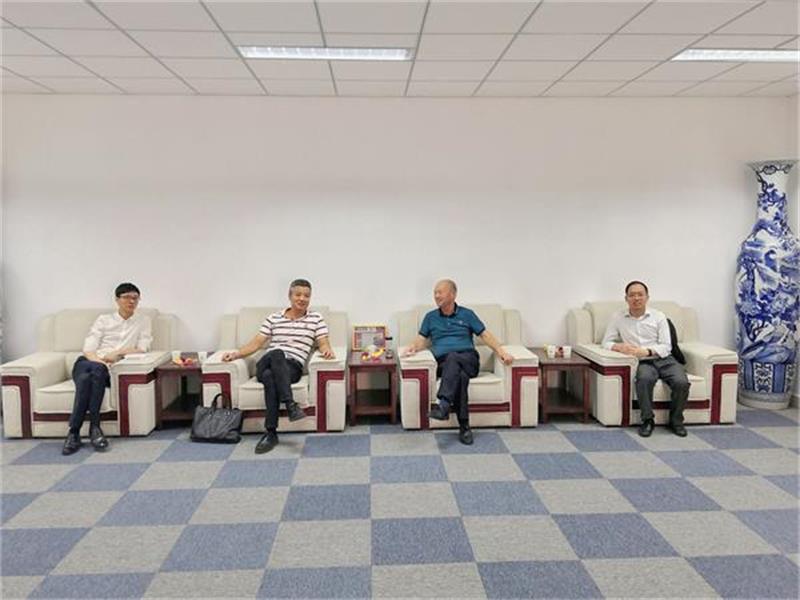 清华研究院陆院长一行 来WB.COM万搏共商产业规划